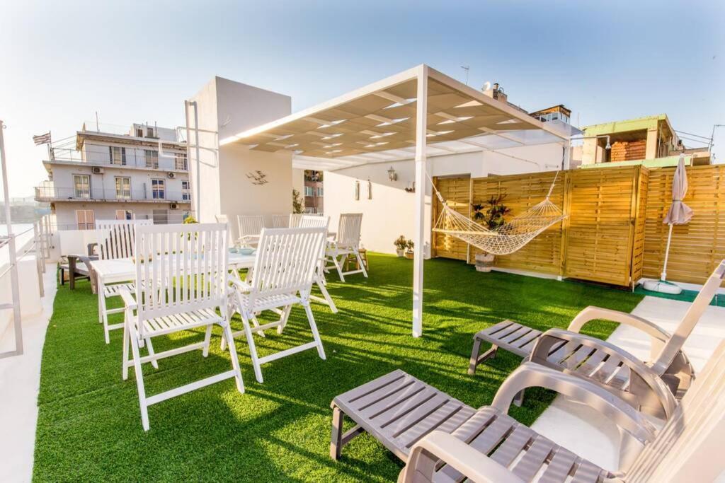 Neoclassical Flat With 2 Bedrooms In El Pireo Exterior foto